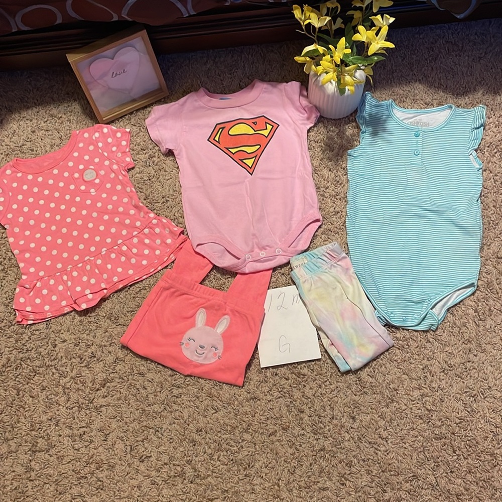 💗 BABY GIRL 5 PC Bundle 3 Outfits w 2 Onesies All 12 M in Like New Condition